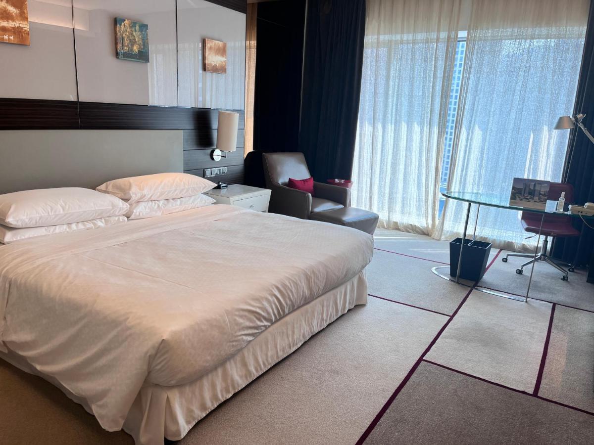 מלון טאיצ'ז'ו Wyndham Garden Yuhuan Downtown מראה חיצוני תמונה