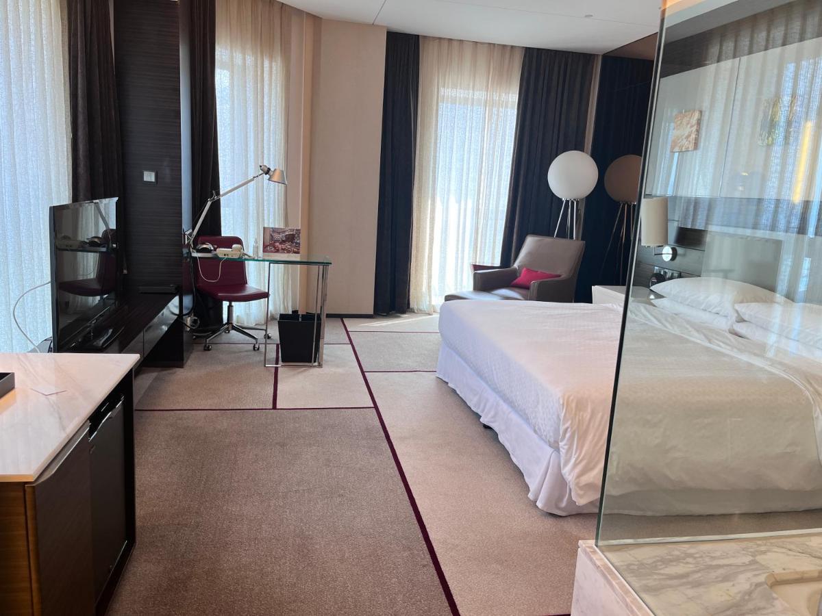 מלון טאיצ'ז'ו Wyndham Garden Yuhuan Downtown מראה חיצוני תמונה