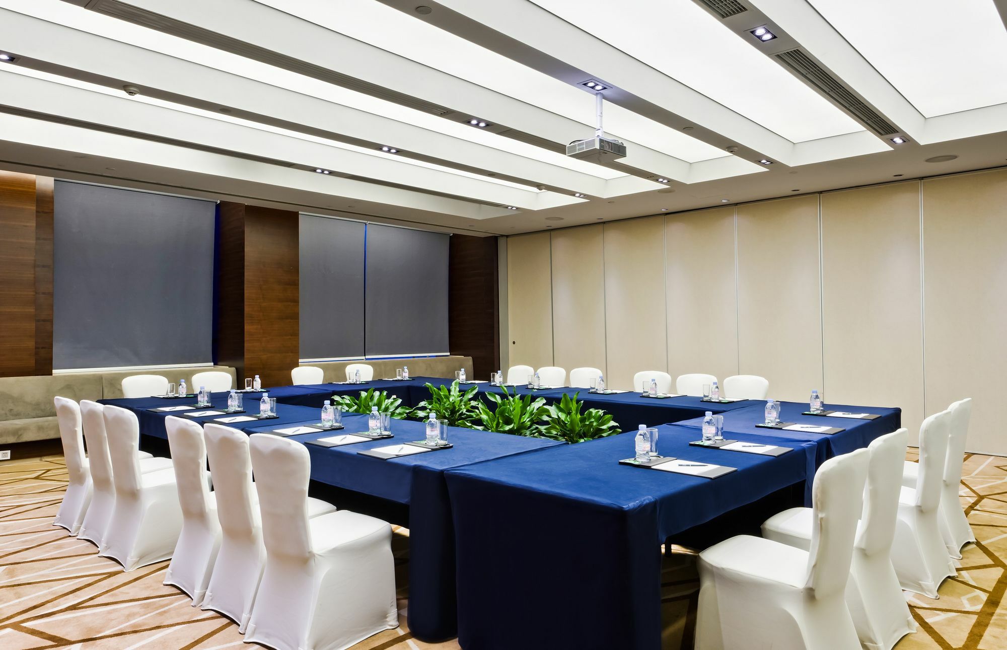 מלון טאיצ'ז'ו Wyndham Garden Yuhuan Downtown מראה חיצוני תמונה